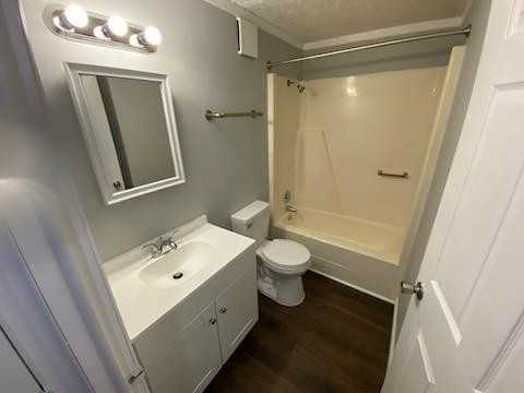 Hillsboro Manor - Photo 7 of 8