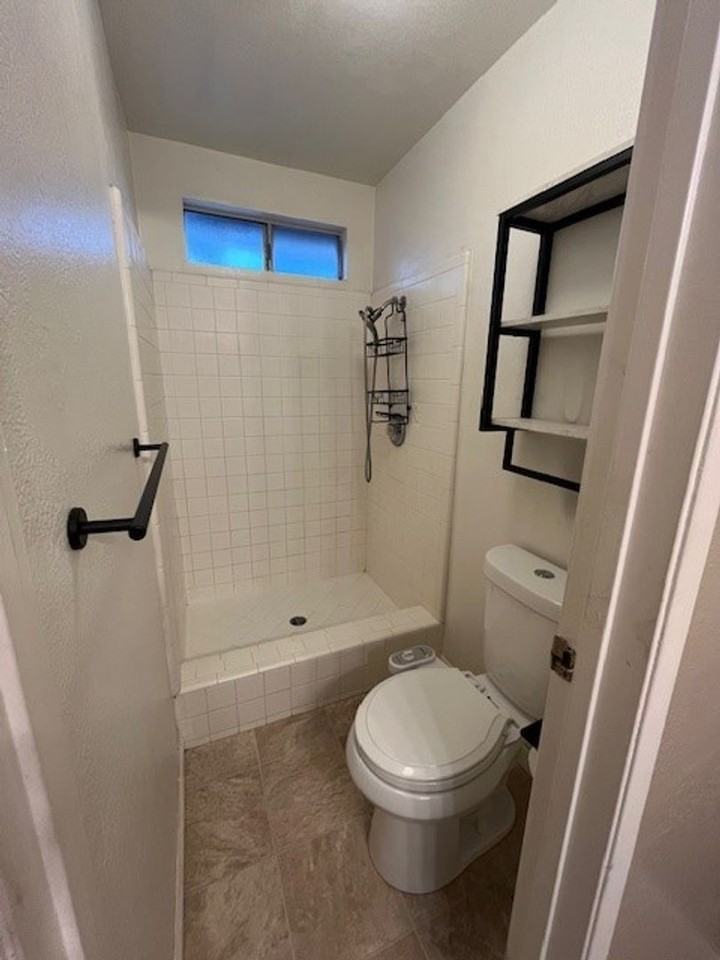 5725 Sage Dr - Photo 5 of 11