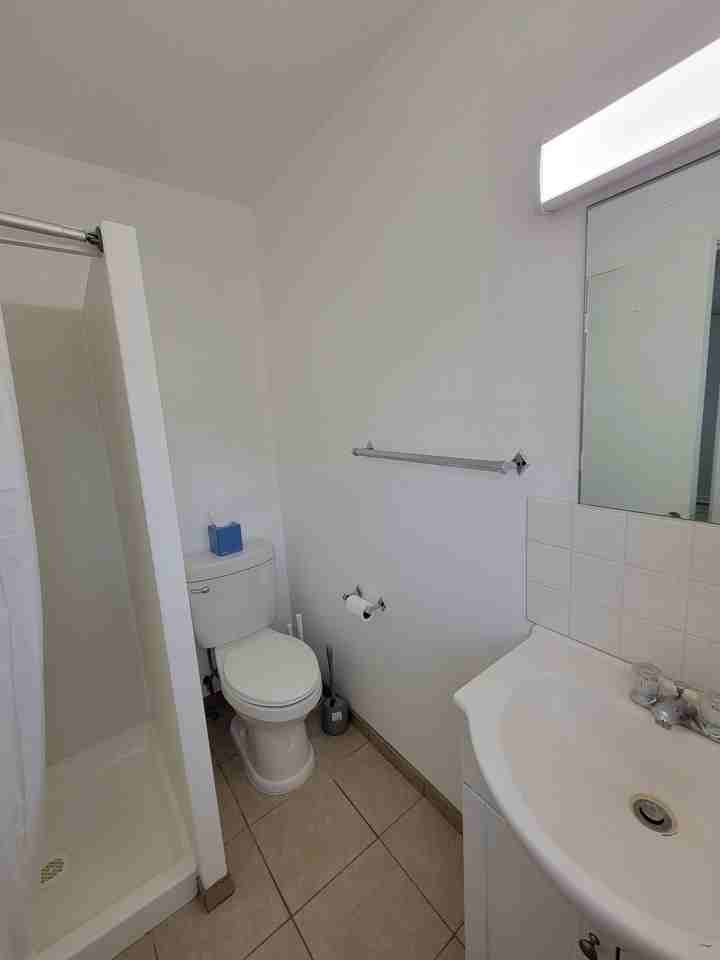 Thunderbird Apartments - Photo 4 of 5