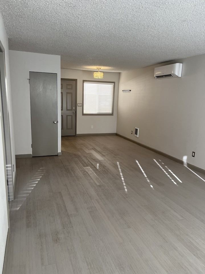 MTMP01: 1611 SE Reedway Street - Photo 3 of 21