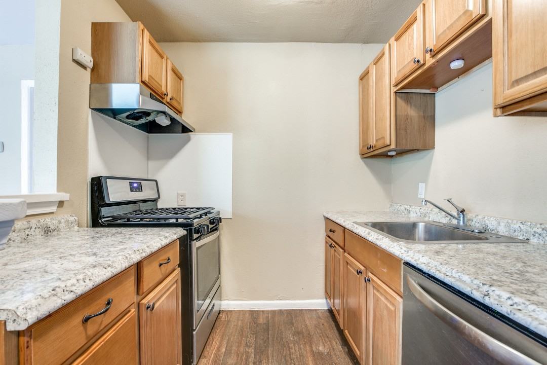 216 Lucas Street - Photo 3 of 18