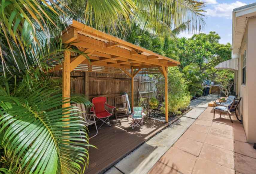 Wedgewood Apartments of Lake Worth - Photo 3 of 9