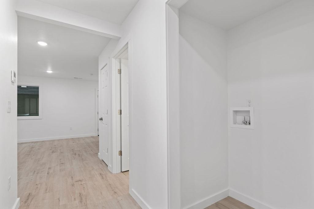 218 Reda Lane - Photo 7 of 28