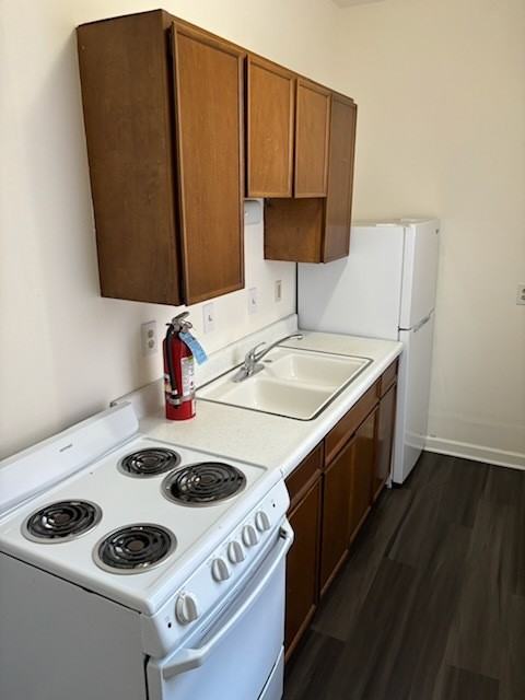 1863 Lincoln Highway East - Photo 5 of 7