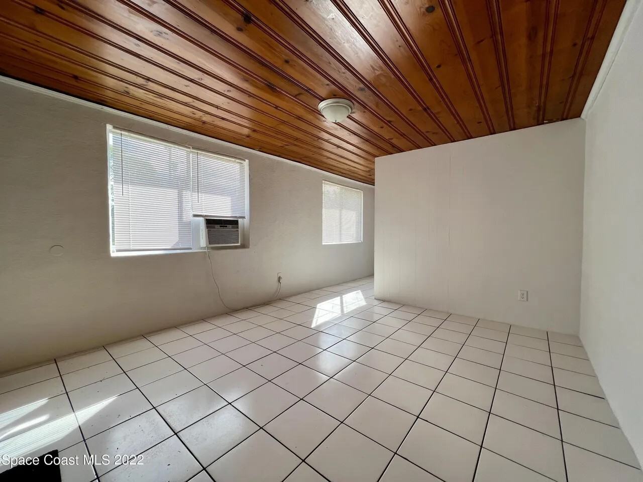 441 Vickers Street - Photo 5 of 8