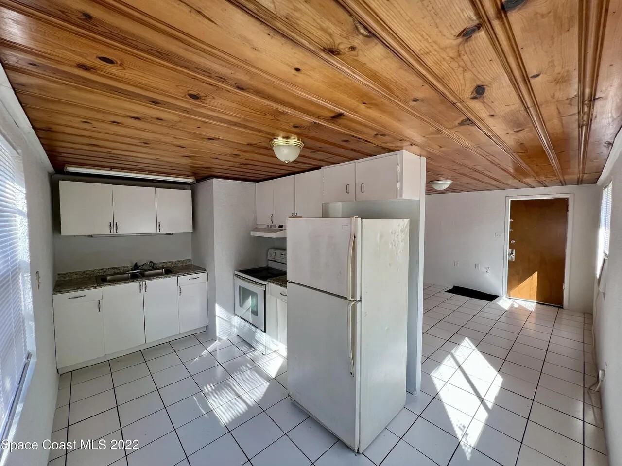 441 Vickers Street - Photo 6 of 8