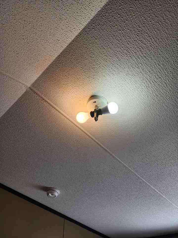 1210 N Avenue K - Photo 6 of 32