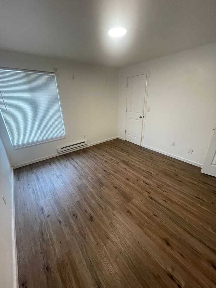 630 Kelly St #D - Photo 4 of 13