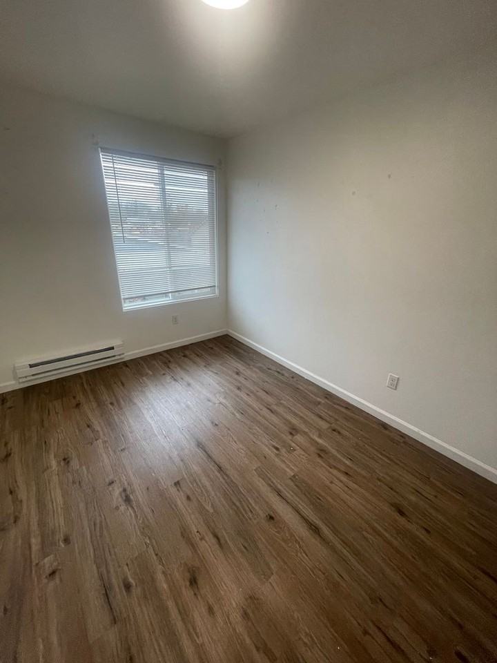 630 Kelly St #D - Photo 5 of 13