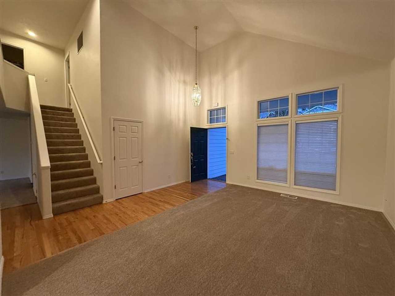 4145 Nw 127th Ave - Photo 2 of 18