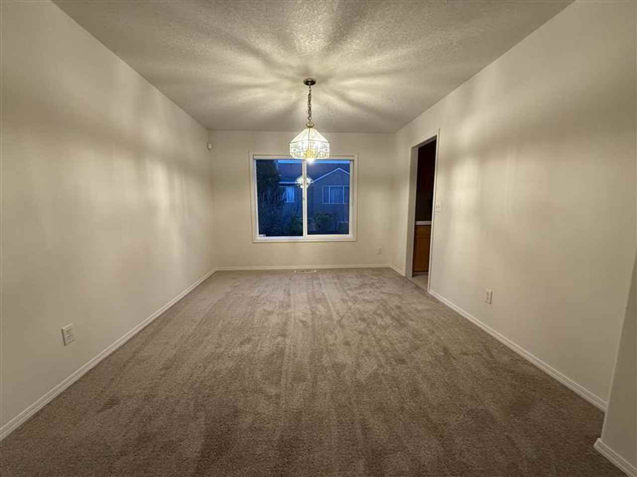 4145 Nw 127th Ave - Photo 6 of 18