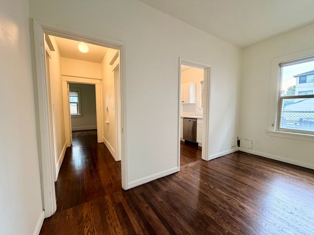 Devoe Apartments - Photo 3 of 35