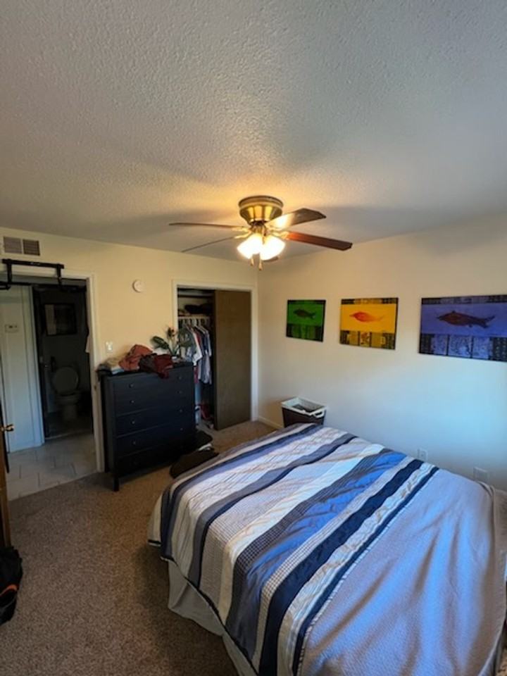 1030 Southpark Dr #7 - Photo 6 of 8