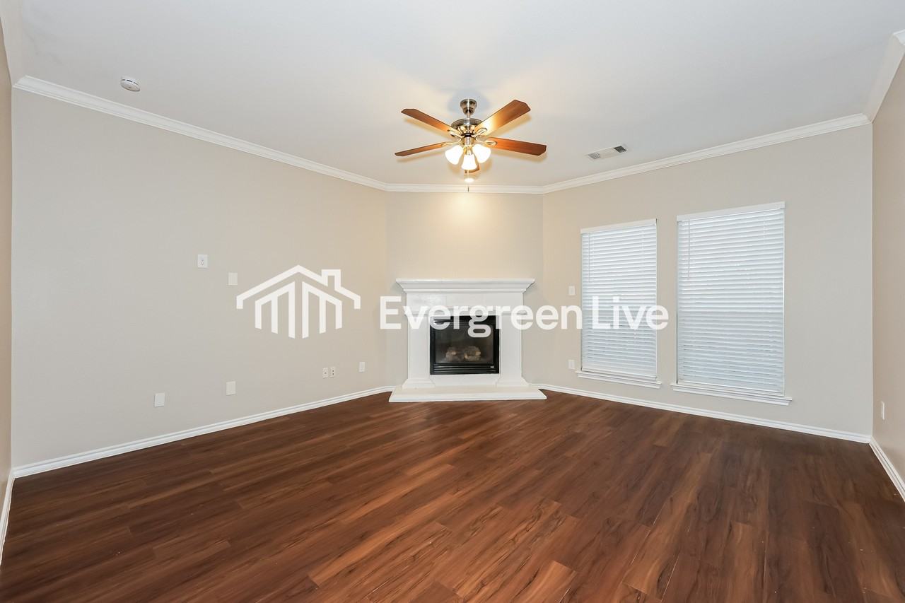 6520 Payton Dr - Photo 3 of 16