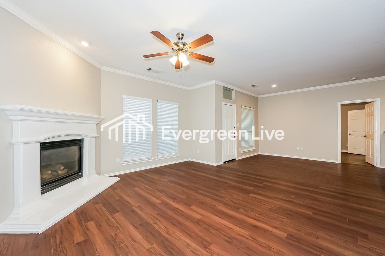 6520 Payton Dr - Photo 4 of 16