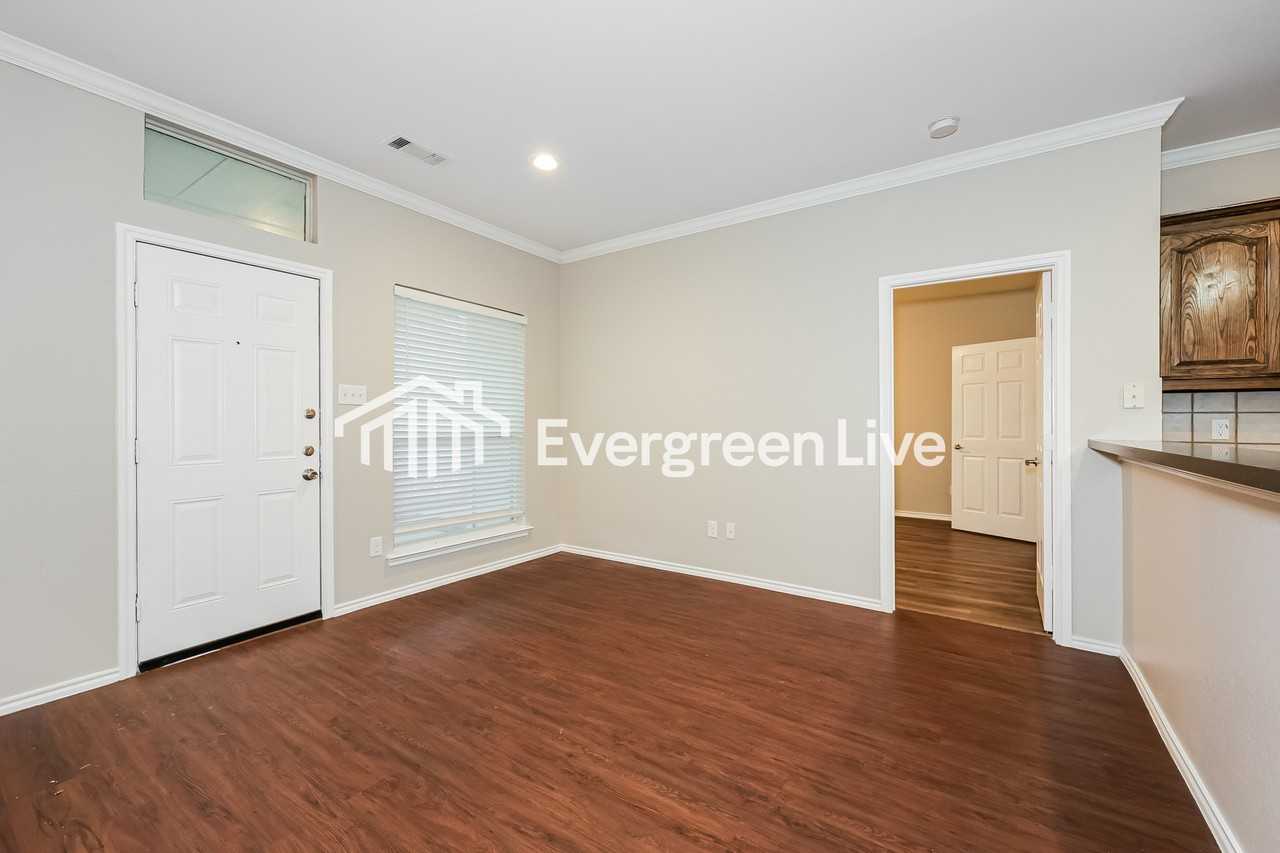 6520 Payton Dr - Photo 5 of 16