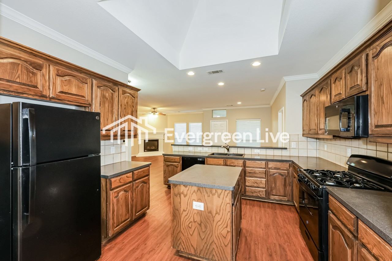 6520 Payton Dr - Photo 7 of 16