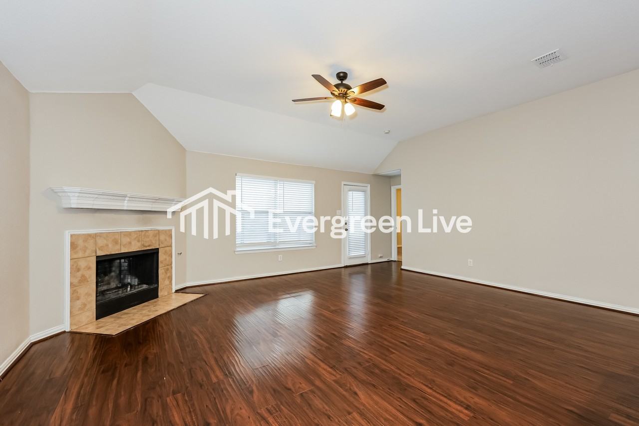 3228 Chesington Drive - Photo 3 of 16