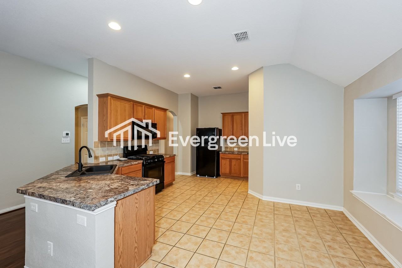 3228 Chesington Drive - Photo 6 of 16