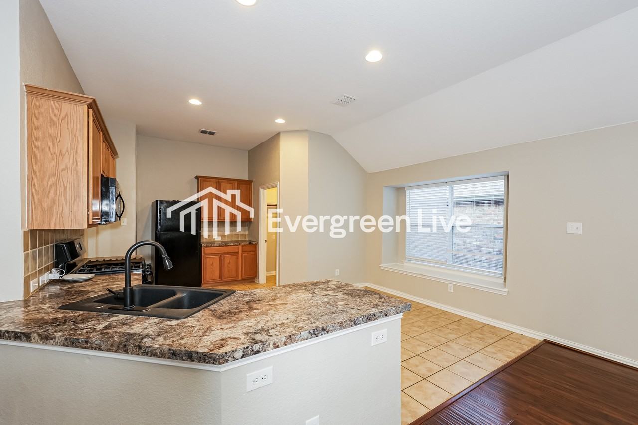 3228 Chesington Drive - Photo 7 of 16