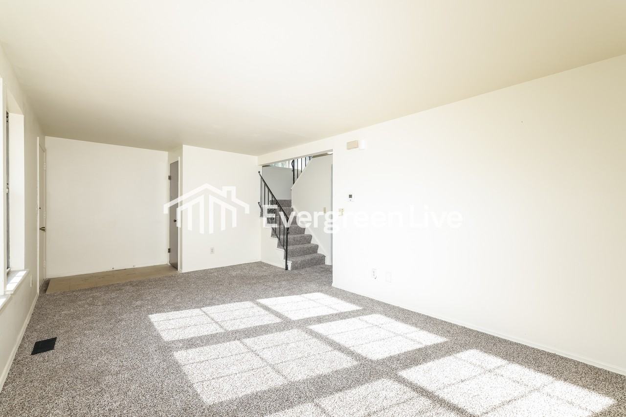 7673 Mount Hood - Photo 4 of 16