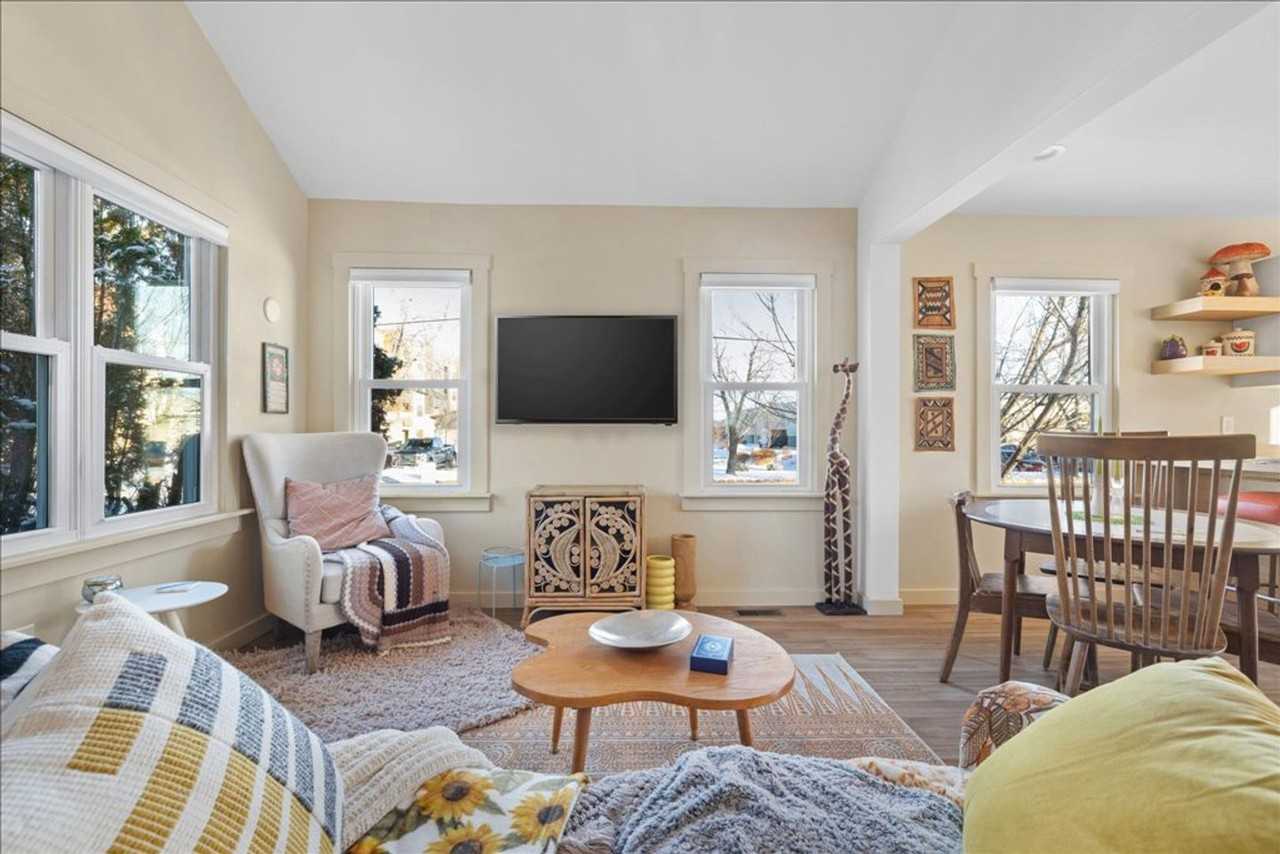 1702 Avenue C - Photo 5 of 15