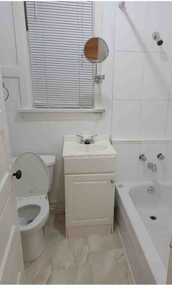 975 W 10th Ave - Photo 4 of 6