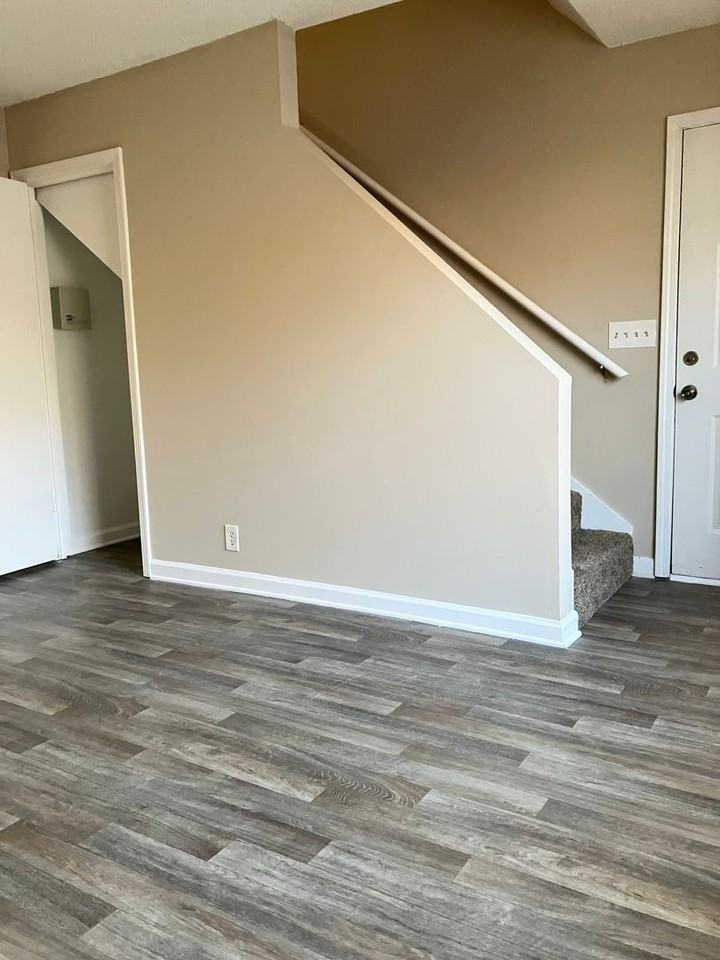 613 Castlegate Dr - Photo 6 of 17