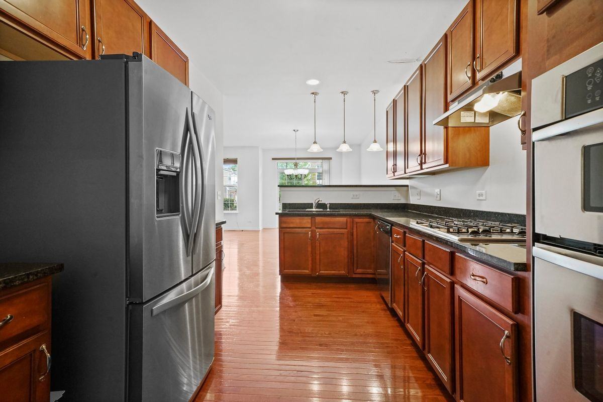 10 Carrington Cir - Photo 2 of 18