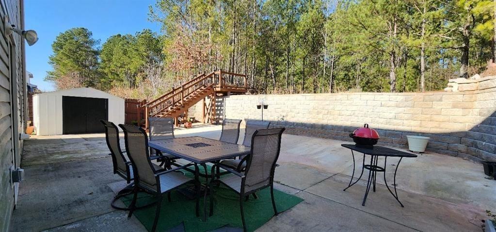 3825 Jackson Shoals Ct - Photo 2 of 3