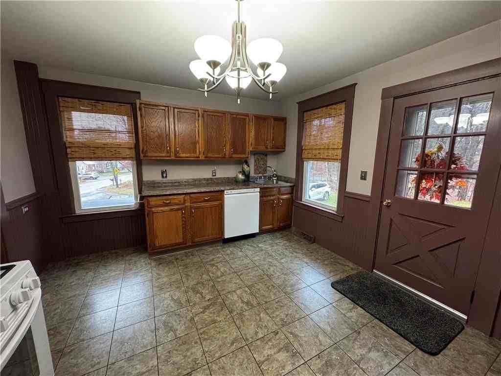 399 Central St - Photo 3 of 18