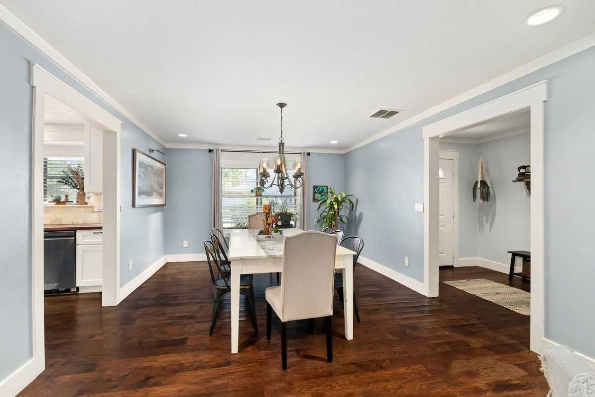 2710 Colonial Dr - Photo 4 of 16