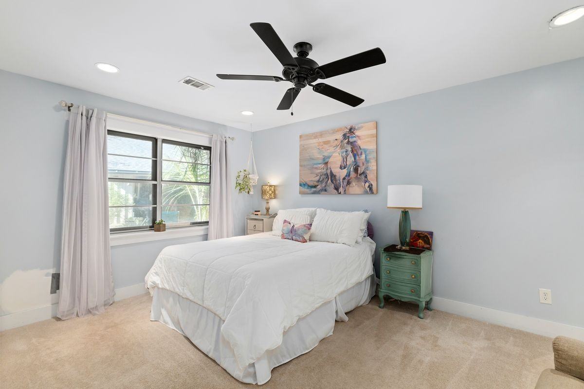 2710 Colonial Dr - Photo 5 of 16