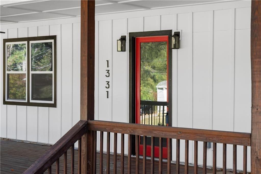 1331 Diamond Ave Se - Photo 5 of 50