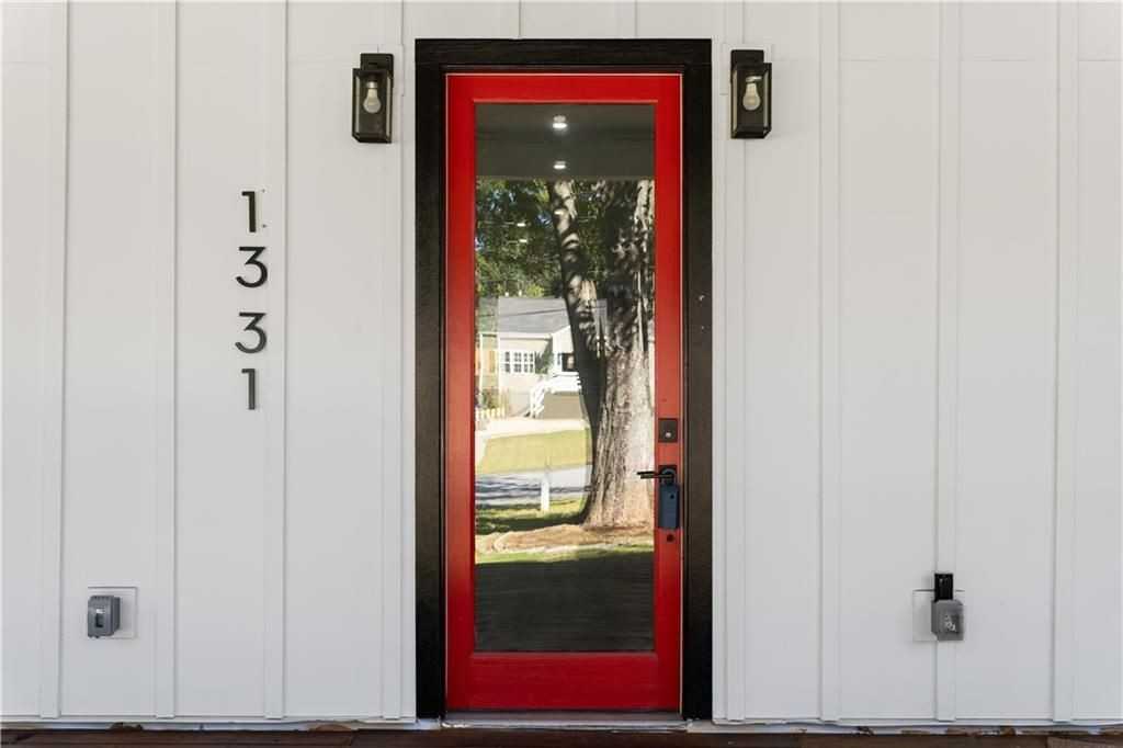 1331 Diamond Ave Se - Photo 6 of 50