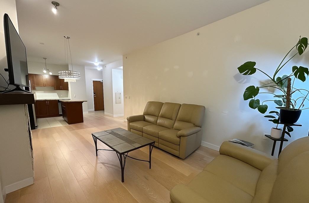 1468 Saint Andrews Avenue #3rd Floor - Photo 4 of 12