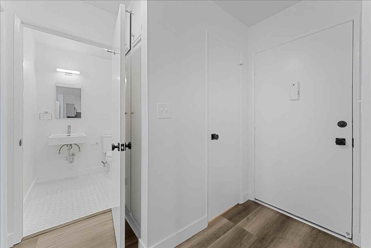 2736 Pomeroy Ave - Photo 6 of 13