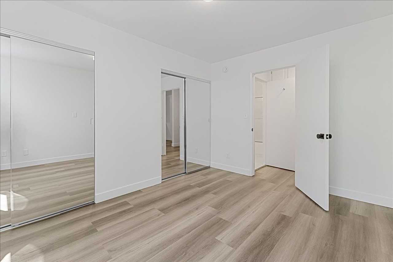 2736 Pomeroy Ave - Photo 7 of 13