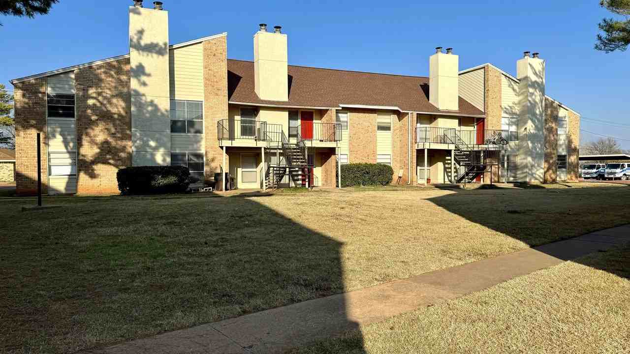 Fountaingate - Photo 4 of 12