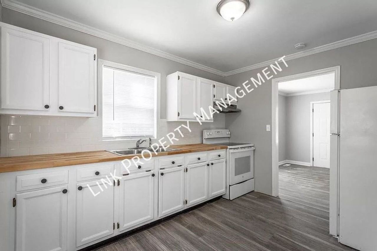 2310 North Chamberlain Avenue - Photo 5 of 46