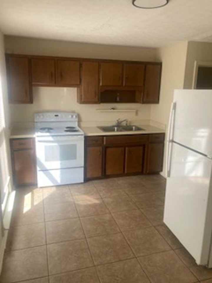 Pine Village Dr - Photo 4 of 7