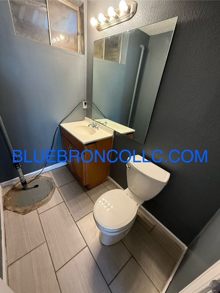 4020 Hedges Ave - Photo 4 of 18