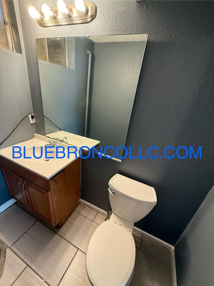 4020 Hedges Ave - Photo 5 of 18