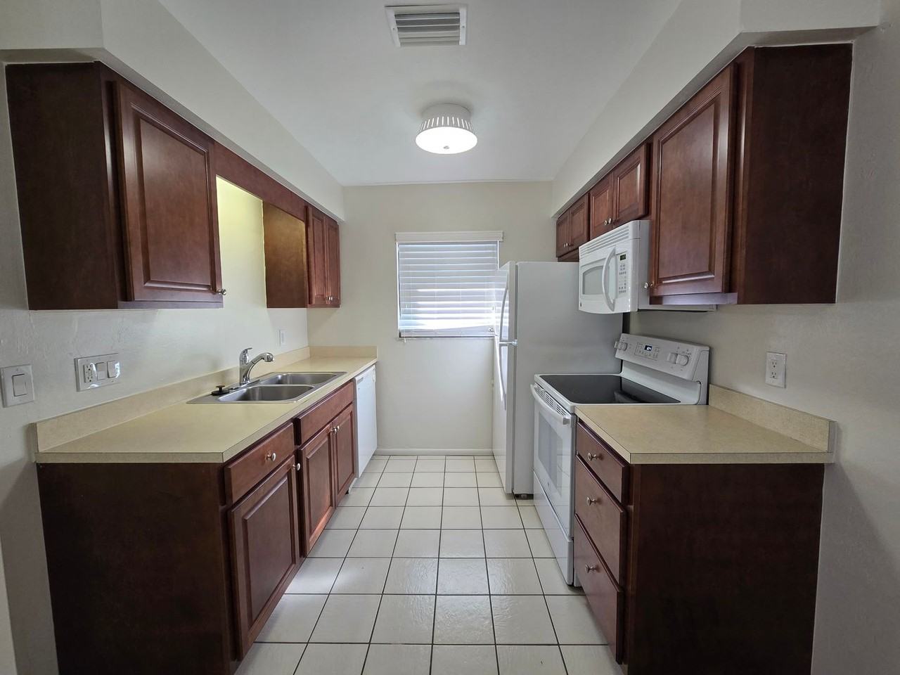 4803 Triton Ct E #1 - Photo 4 of 18