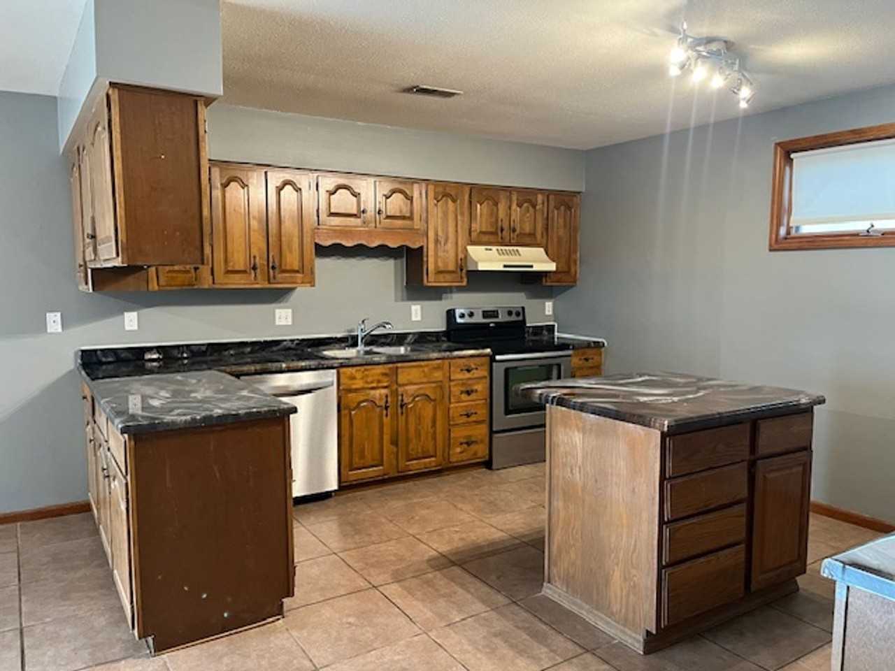 5900 S River Hills Rd - Photo 7 of 29