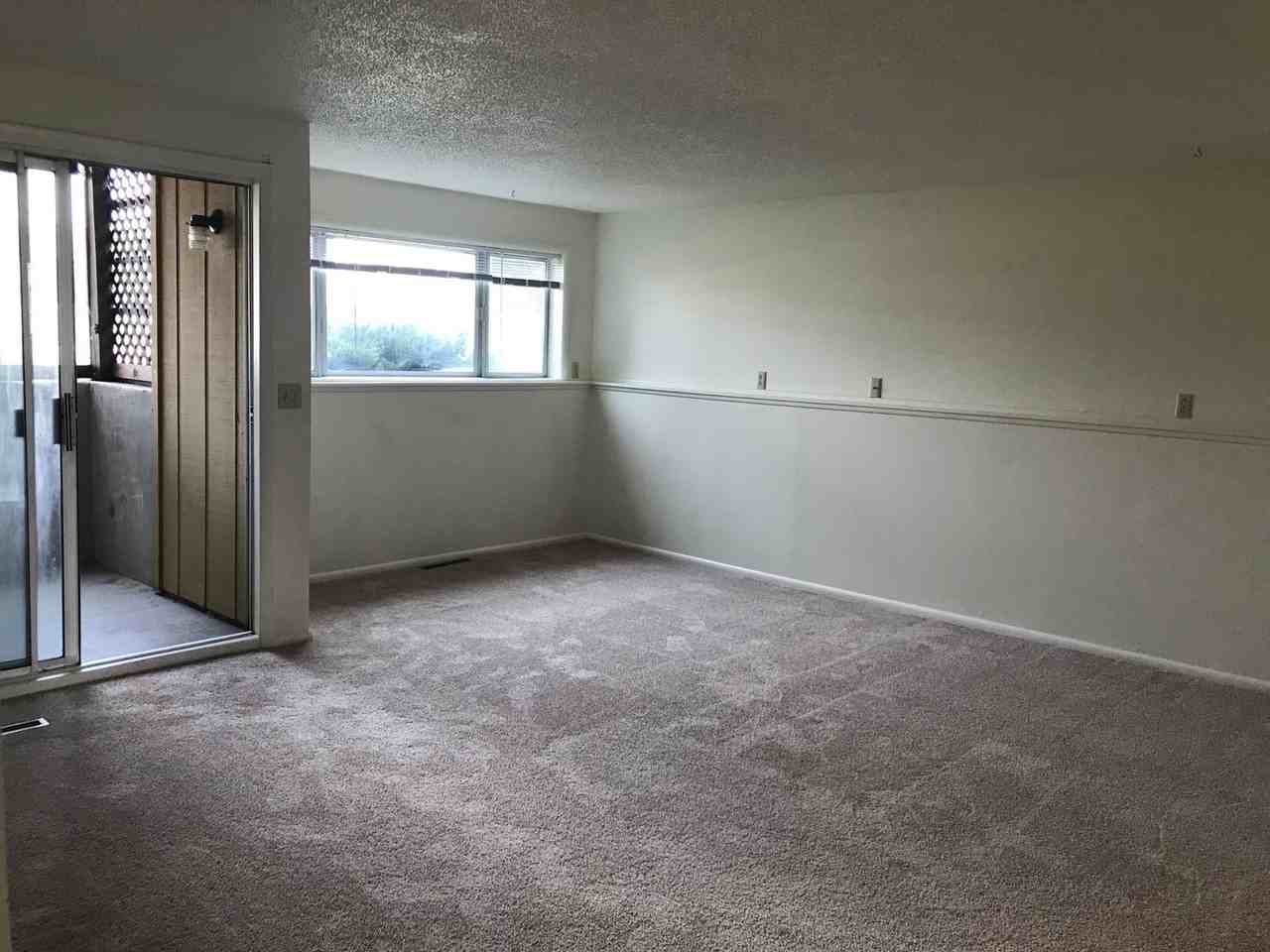 1515 S Black Ave - Photo 5 of 27