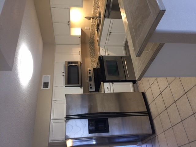 1920 Back Bay Dr - Photo 5 of 22