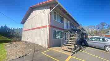 featured image of 1215 Pioneer St #10