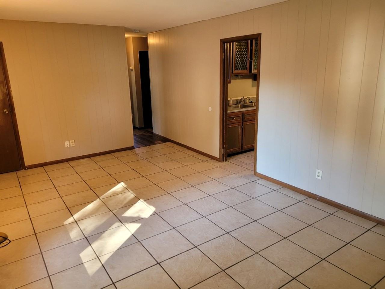 1848 Hastings Rd - Photo 2 of 15