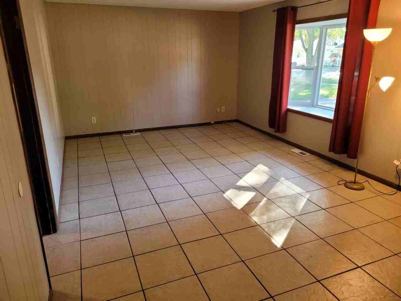 1848 Hastings Rd - Photo 4 of 15